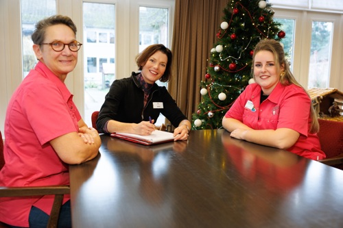 Foto kijkje in de keuken bij St. Annaklooster